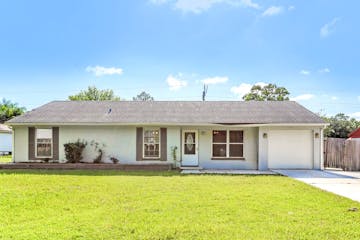 1693 Susan Dr Middleburg, FL 32068